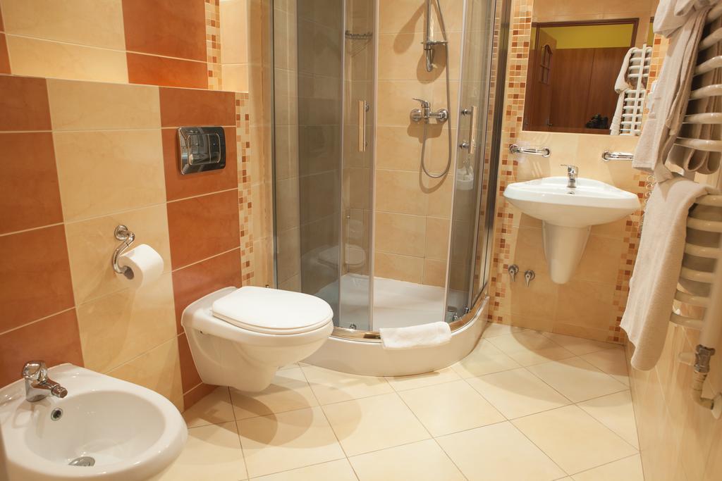 מאסלוב Hotel Przedwiosnie מראה חיצוני תמונה