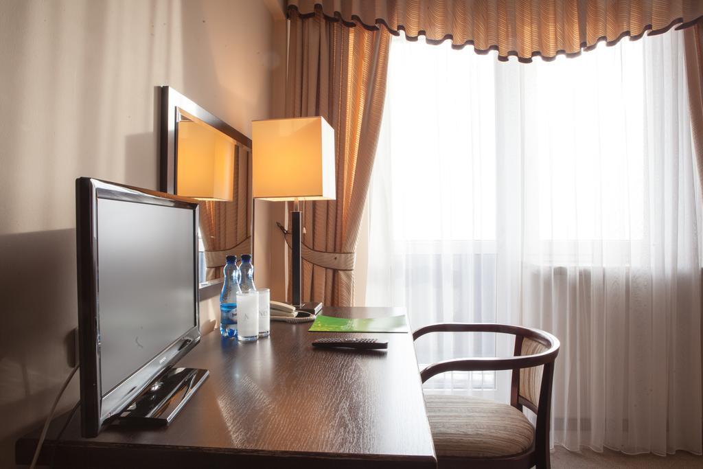 מאסלוב Hotel Przedwiosnie מראה חיצוני תמונה