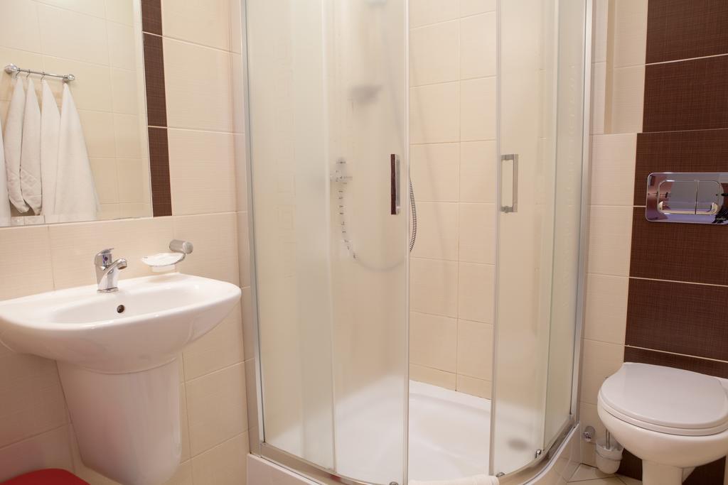 מאסלוב Hotel Przedwiosnie מראה חיצוני תמונה